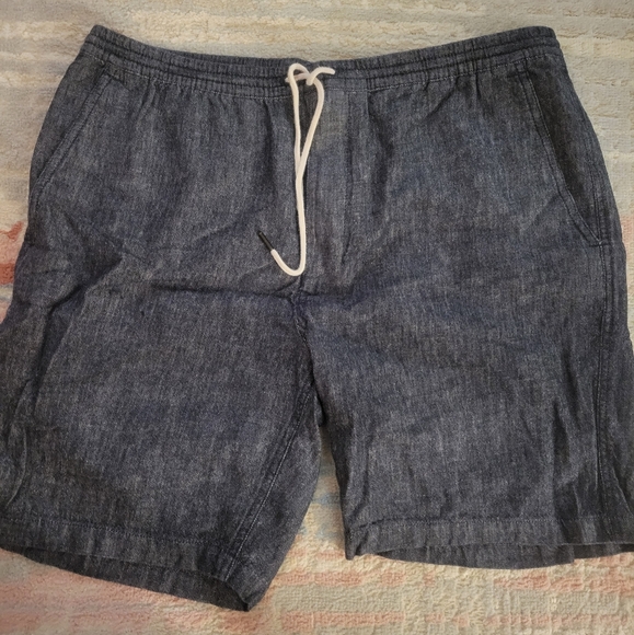 Club Monaco Charcoal Athletic Men's Shorts - Picture 1 of 2